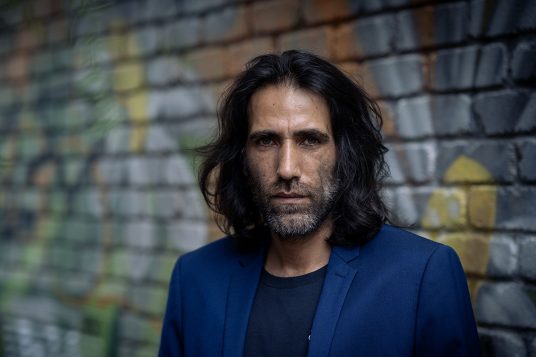 Behrouz Boochani says lives at risk in PNG as Albanese Government ignores stranded refugees